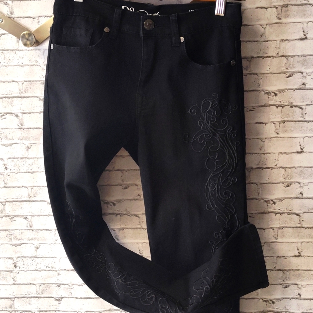 DG2 Black Jeans